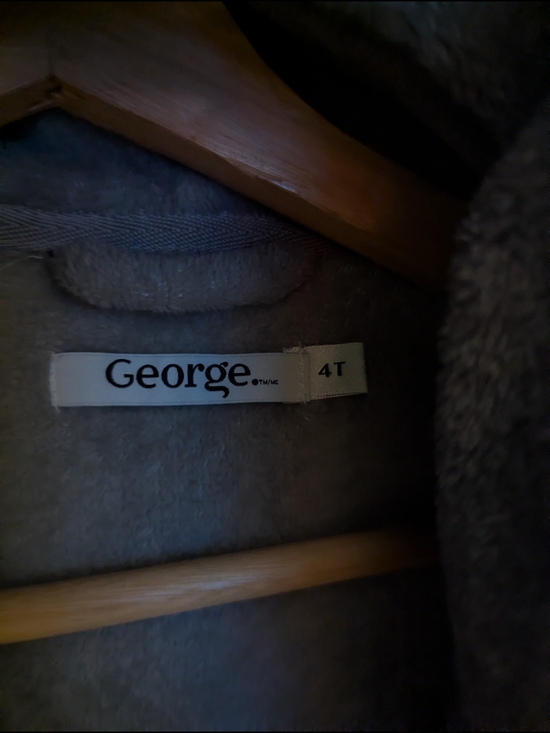 Gray Hooded Kids Robe - Picture 3 of 4